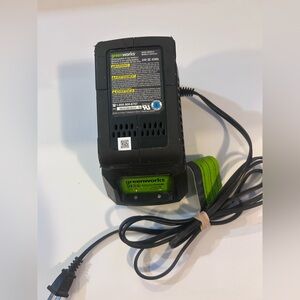 GreenWorks Model 2903102 G24 24v Lithium-Ion Charger & Battery LB24A210
